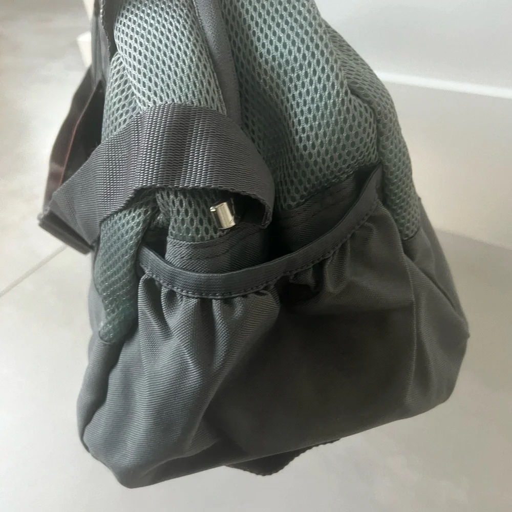 Puma Revive Duffel bag 18” sports trips vacation suitcase luggage handbag gym - Picture 4 of 6